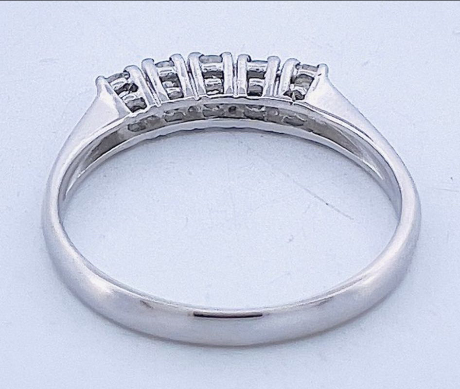 18 karaat Witgouden Ring met Diamanten – 0,25 ct