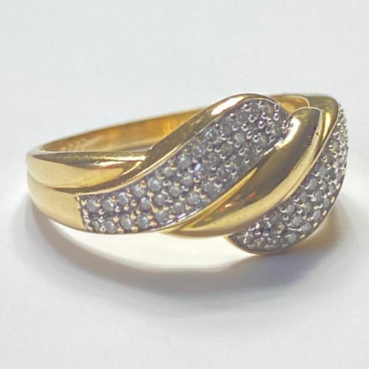 Exclusieve 18 karaat geelgouden ring met 74 diamanten