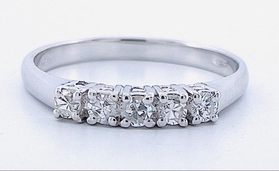 18 karaat Witgouden Ring met Diamanten – 0,25 ct